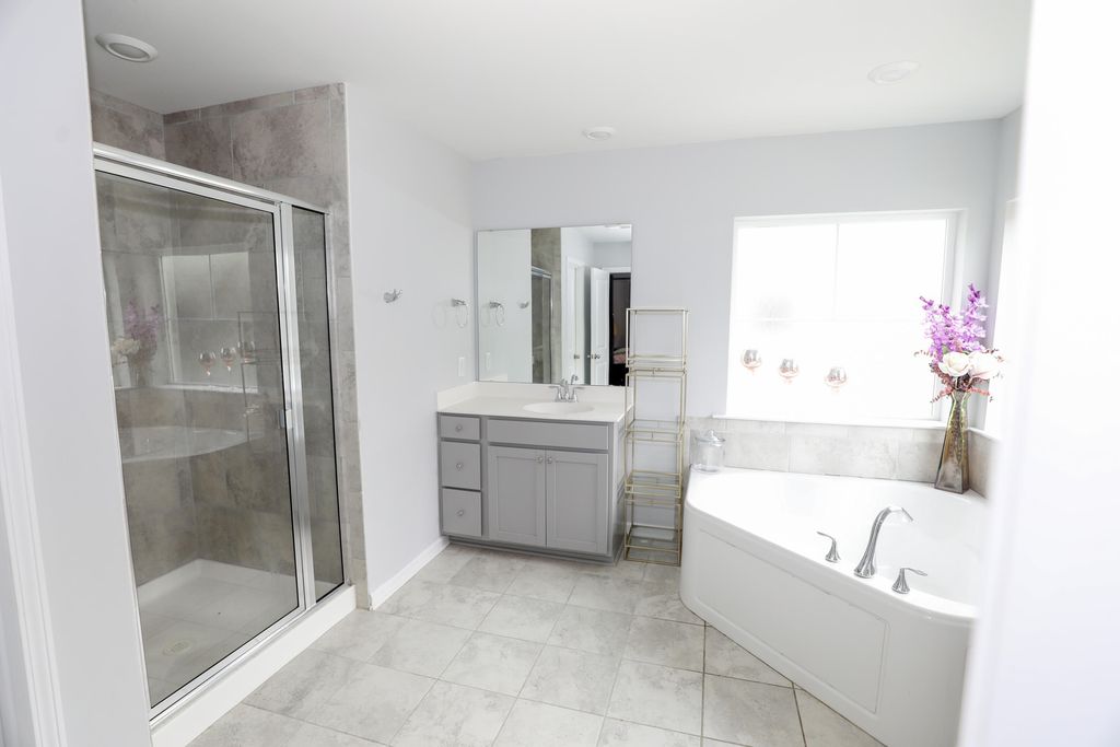 Image 12 of property listing at 208 Garden Lily Lane, Summerville, SC 29485