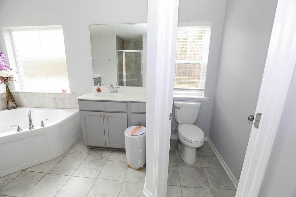 Image 13 of property listing at 208 Garden Lily Lane, Summerville, SC 29485