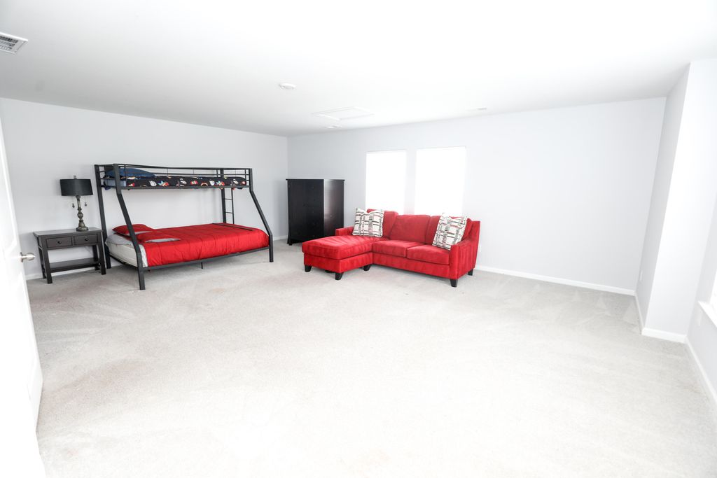 Image 14 of property listing at 208 Garden Lily Lane, Summerville, SC 29485