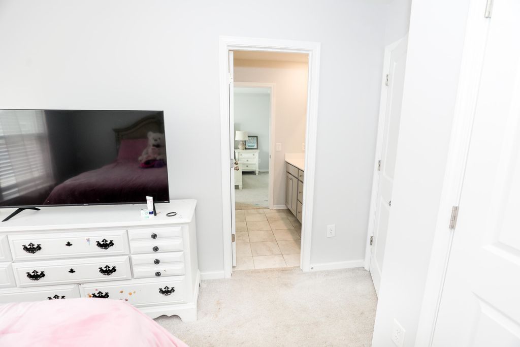 Image 16 of property listing at 208 Garden Lily Lane, Summerville, SC 29485