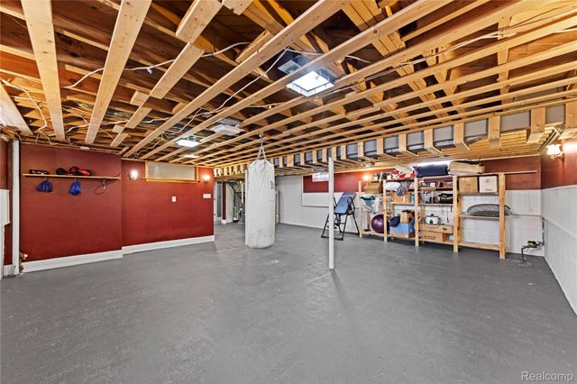 4692 McKinley Street, Dearborn Heights, MI 48125