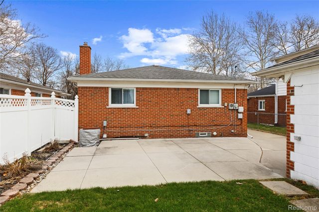 4692 McKinley Street, Dearborn Heights, MI 48125