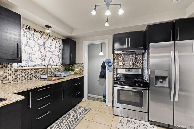 4692 McKinley Street, Dearborn Heights, MI 48125
