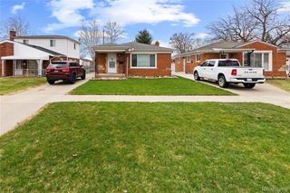4692 McKinley Street, Dearborn Heights, MI 48125