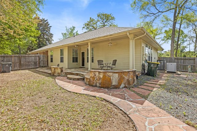 15 Dardenelle Court, Conroe, TX 77384