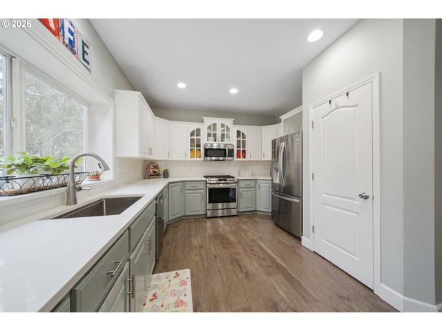 4527 Nw CENTER Ct, Camas, WA 98607