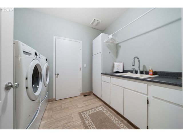 4527 Nw CENTER Ct, Camas, WA 98607