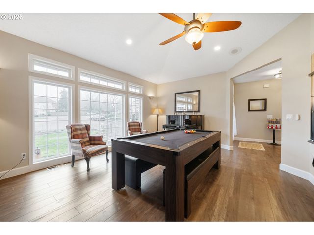 4527 Nw CENTER Ct, Camas, WA 98607