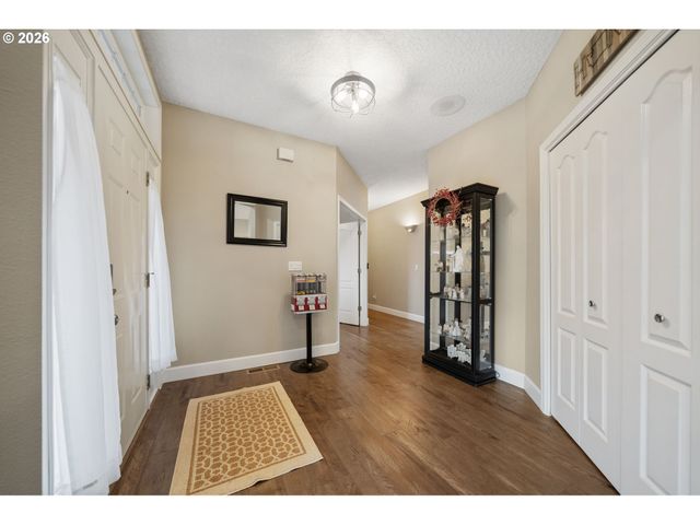 4527 Nw CENTER Ct, Camas, WA 98607