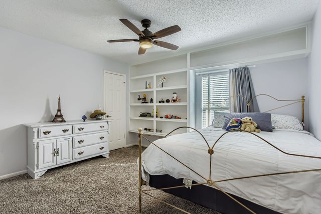 7530 Dogwood Falls Road, Houston, TX 77095