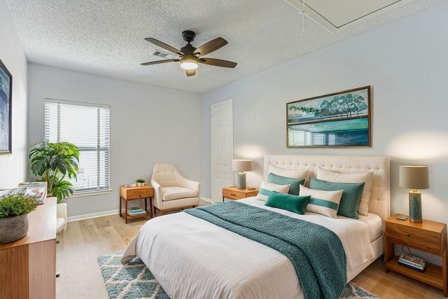 7530 Dogwood Falls Road, Houston, TX 77095