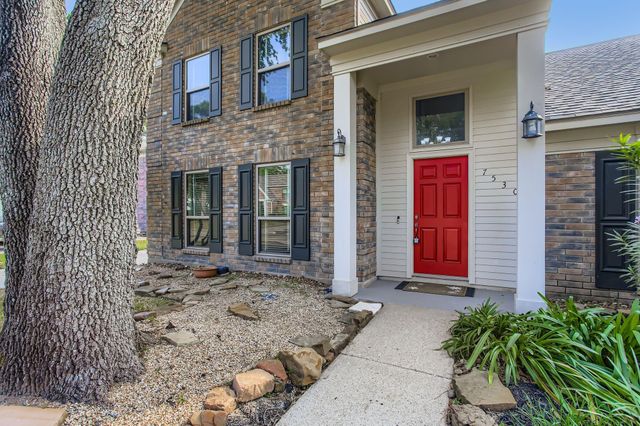 7530 Dogwood Falls Road, Houston, TX 77095