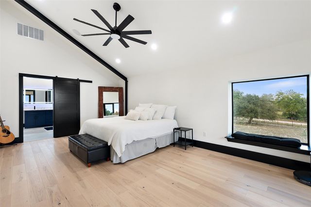 561 Broken Bit TRL, Dripping Springs, TX 78620