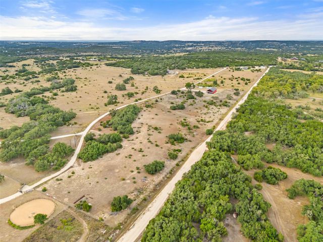 561 Broken Bit TRL, Dripping Springs, TX 78620