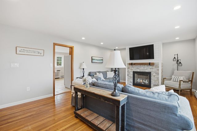15 Henderson Road, Gilford, NH 03249