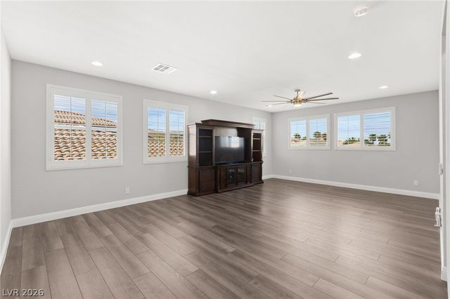 326 Grassy Pines Court, Las Vegas, NV 89148