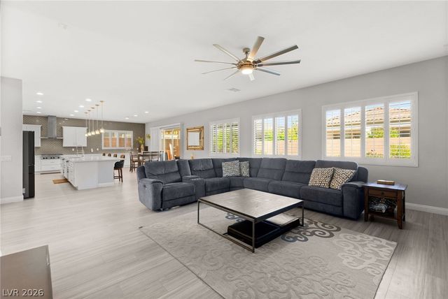 326 Grassy Pines Court, Las Vegas, NV 89148