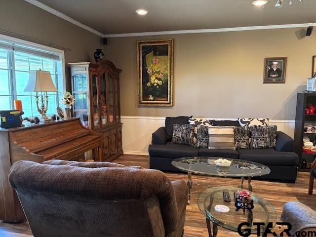 63 SE County Road 4114, Mt Vernon, TX 75457