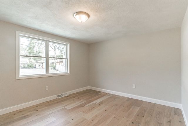 2 Garrison St, Billerica, MA 01821