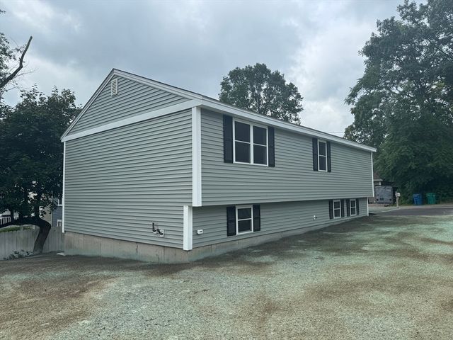 2 Garrison St, Billerica, MA 01821