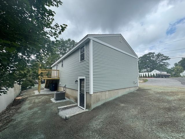2 Garrison St, Billerica, MA 01821