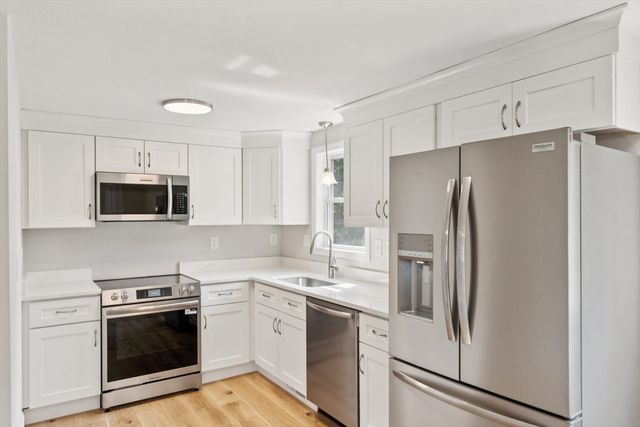 2 Garrison St, Billerica, MA 01821