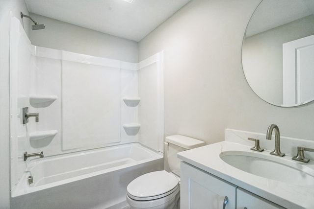 2 Garrison St, Billerica, MA 01821