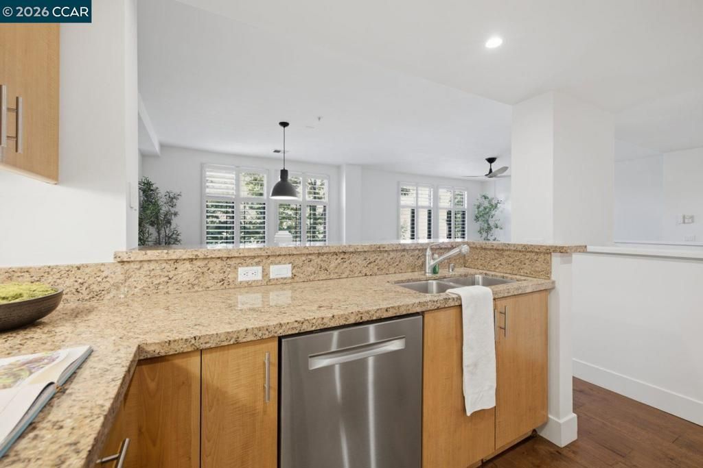Image 20 of property listing at 438 W Grand Ave 418, Oakland, CA 94612