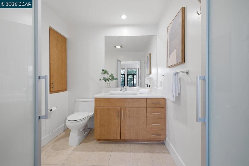 Image 31 of property listing at 438 W Grand Ave 418, Oakland, CA 94612