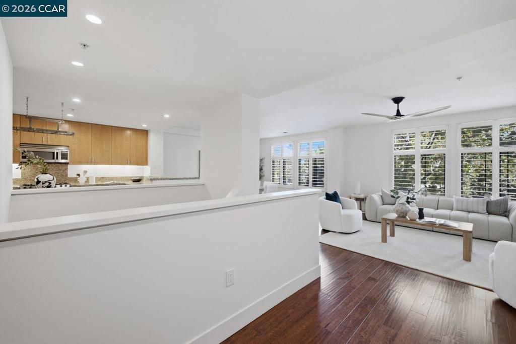 Image 5 of property listing at 438 W Grand Ave 418, Oakland, CA 94612