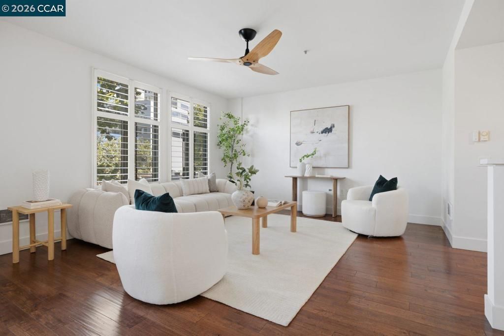 Image 7 of property listing at 438 W Grand Ave 418, Oakland, CA 94612