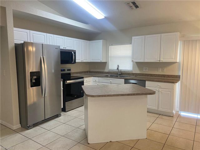 4401 NE 22nd PL, Cape Coral, FL 33909