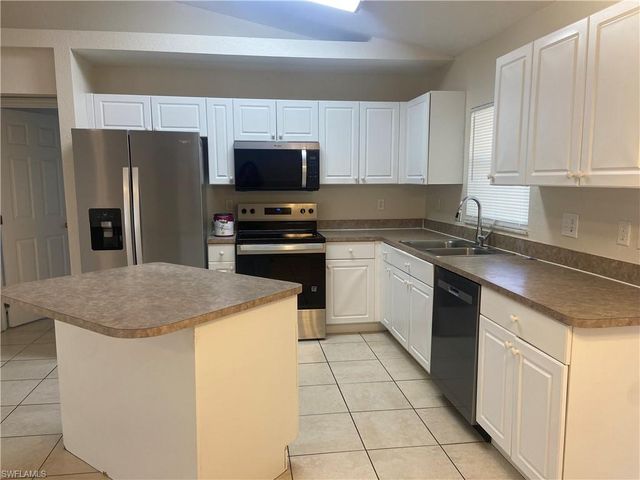 4401 NE 22nd PL, Cape Coral, FL 33909