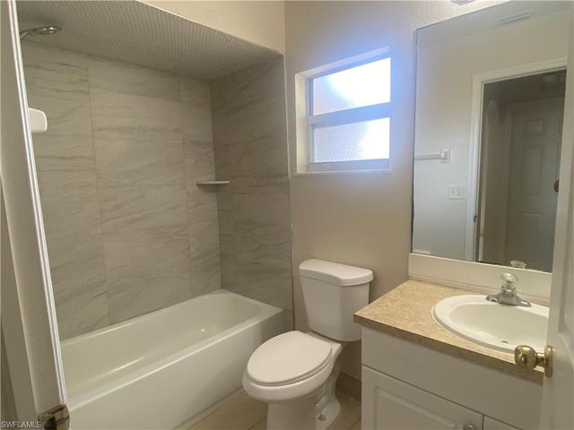 4401 NE 22nd PL, Cape Coral, FL 33909