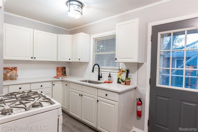 2071 WINEWOOD Avenue, Ann Arbor, MI 48103