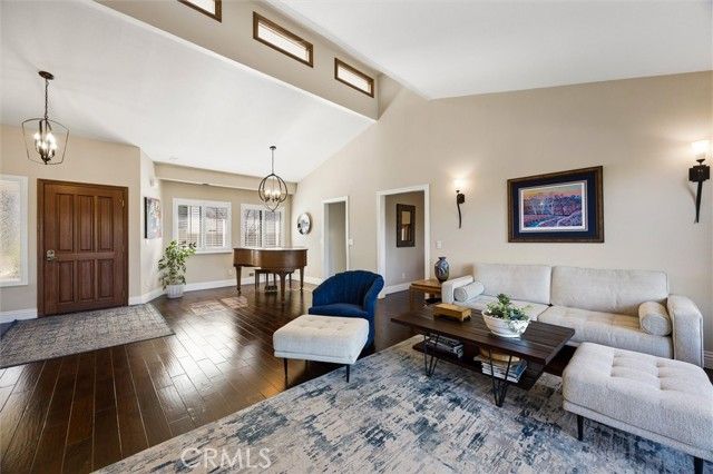 1020 Par, Paso Robles, CA 93446