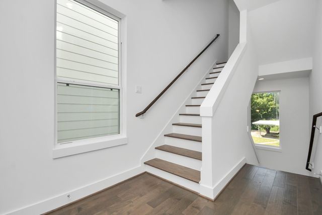 420 Janisch Road F, Houston, TX 77018