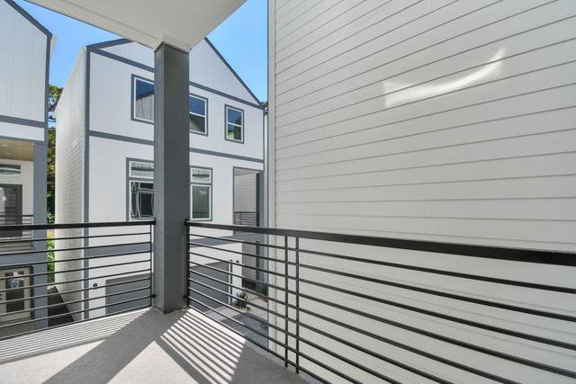 420 Janisch Road F, Houston, TX 77018