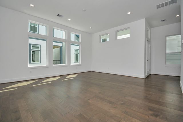 420 Janisch Road F, Houston, TX 77018