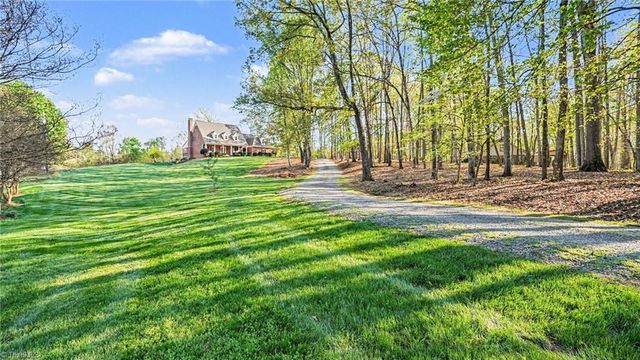 8200 Styers Ferry Road, Clemmons, NC 27012