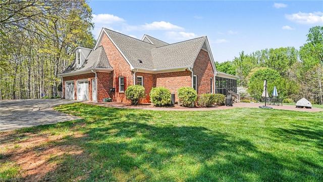 8200 Styers Ferry Road, Clemmons, NC 27012