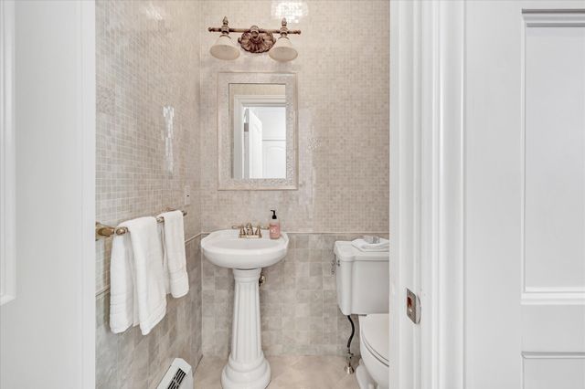 139 Jelliff Mill Road, New Canaan, CT 06840