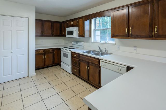 1240 N Concord Road E, Chattanooga, TN 37421