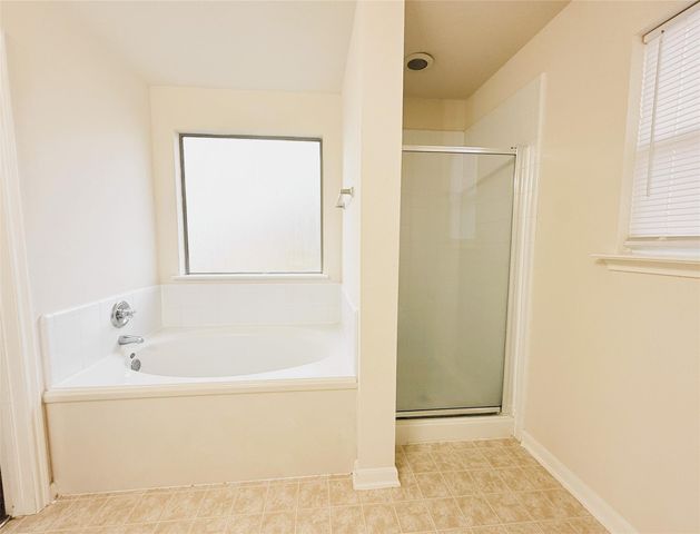 431 Mantova Drive, Houston, TX 77073