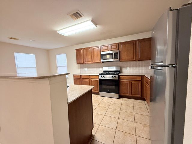 431 Mantova Drive, Houston, TX 77073