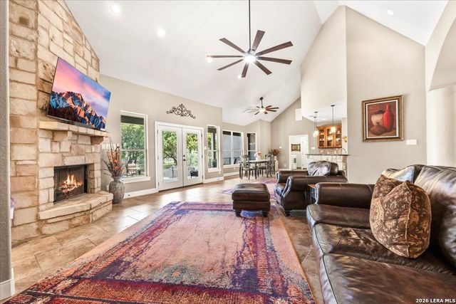 563 Cambridge, New Braunfels, TX 78132