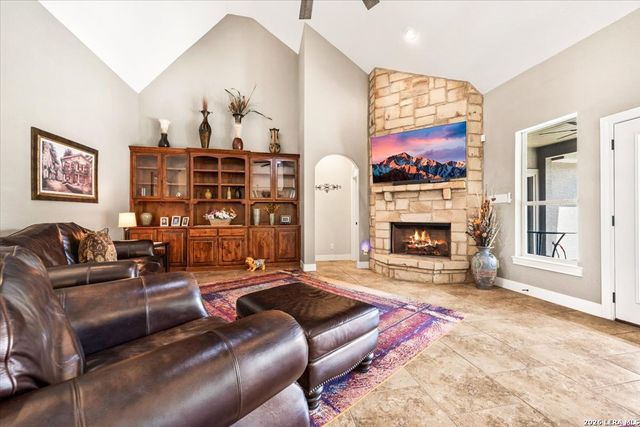 563 Cambridge, New Braunfels, TX 78132