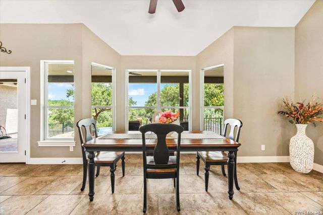 563 Cambridge, New Braunfels, TX 78132