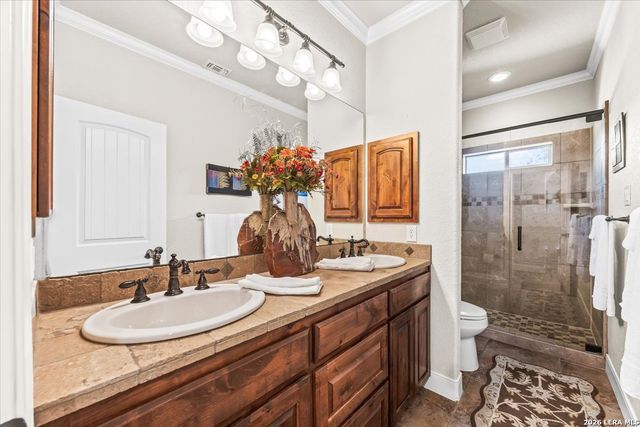 563 Cambridge, New Braunfels, TX 78132