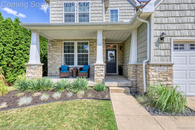 8066 Chestnut Drive, Westland, MI 48185